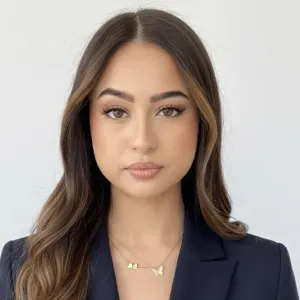 Babysitter étudiante disponible à Lyon