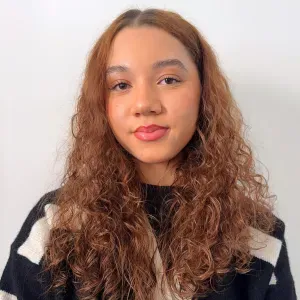 Jeune baby-sitter disponible sur Paris