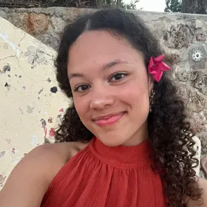 BABY-SITTER, ETUDIANTE SAGE-FEMME A NAMUR 