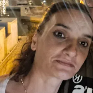 Addetta alle pulizie operaia casavatore