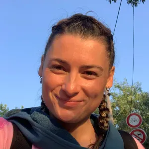 Baby-sitter adorable 🥰 avec expériences