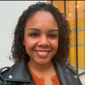 Baby-sitter disponible soirs & week-ends – Paris & Alentours