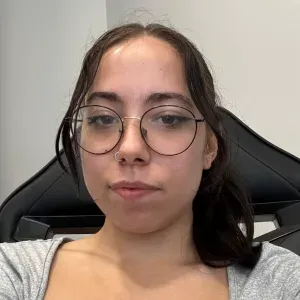 Babysitter com alguma experiência em Porto