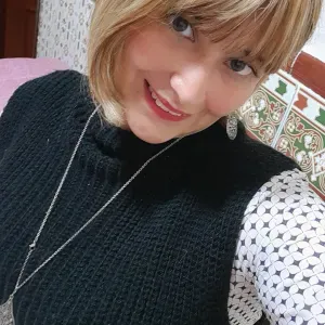 Tengo experiencia cuidando a mis primos desde pequeños.