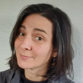 Femme de ménage respectueuse de vos attentes