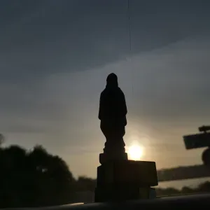 Aide menagere. Confection repas. Courses