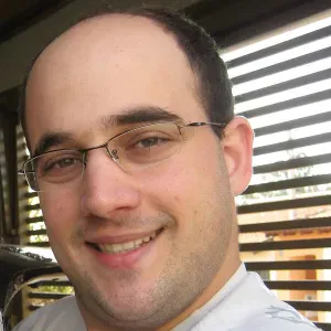 Estou à procura de um dogsitter perto de mim