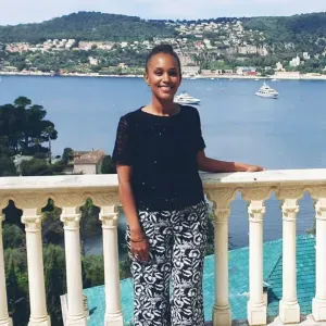Dame de compagnie Côte d'Azur RB B Monaco