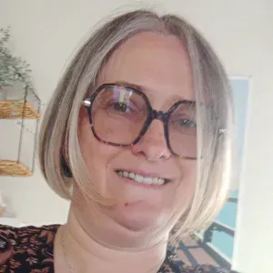 Baby-sitting, Dame de compagnie, Agent d'hôtellerie 