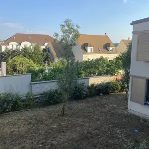 Garde d'enfants sérieuse et attentionnée