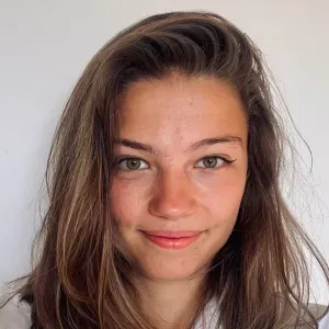 Étudiante polyvalente sur Paris