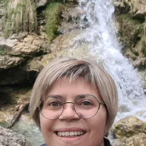 Pet - sitter passionnée et disponible 