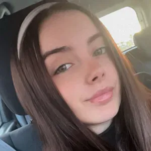 Baby-sitter expérimentée et passionnée par les enfants