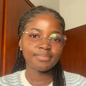 Babysitter com experiência em Angola 