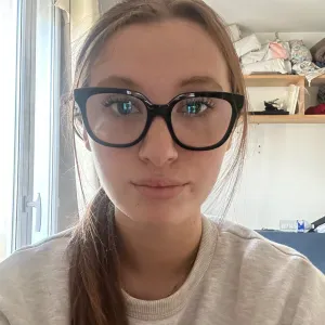 Babysitter sérieuse + aide aux devoirs