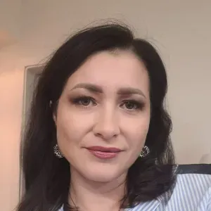 Baby-sitter, Metz ,  anglais,  russe,  français.