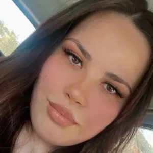 Babysitter vitto e alloggio con disponibilità nel spostarsi 