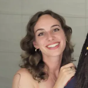 Baby sitter expérimentée entre Paris et Toulouse 