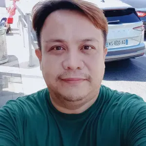 Responsible housekeeper in Paris 