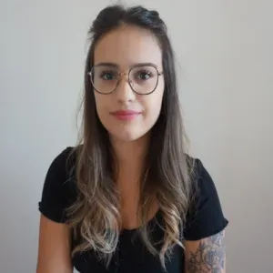 Je cherche une femme de ménage.