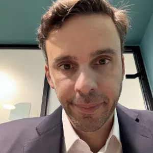 Cuidadora idosa residente 