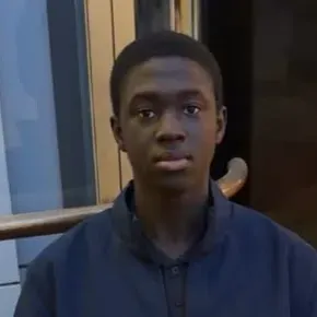 Etudiant sérieux Cergy, sortie d'ecole, garde et aide devoir