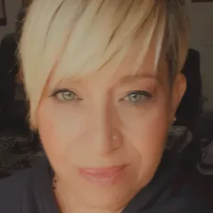 Adetta alle pulizie appartamenti 