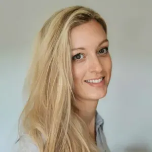 Je recherche une baby-sitter