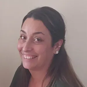 Empregada de limpeza responsável, séria e cuidadosa. 