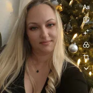 Zuverlässige Seniorenbetreuerin sucht Arbeit