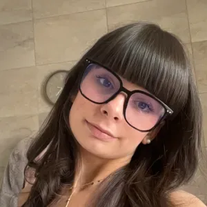 Baby-sitter expérimentée, douce et attentive à Niort