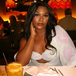 Babysitter com experiência no porto