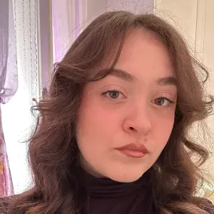 Addetta alle pulizie domestiche a Jesi