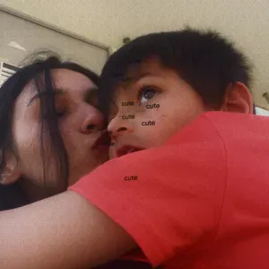 Baby-sitter expérimente à plaisir 