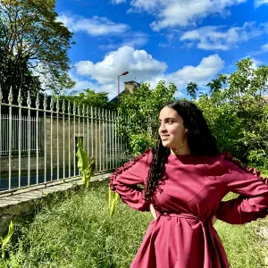 Baby-sitter étudiante Hauts-de-Seine ( animatrice ) 