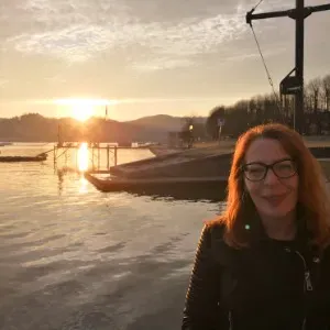 Domestica italiana referenziata 44 anni