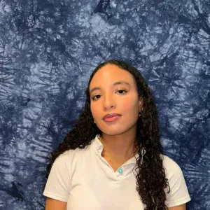 Baby-sitter sérieuse et attentionnée disponible 