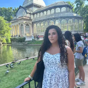 Niñera responsable con experiencia