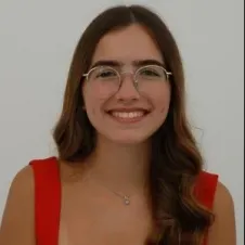 Cuido de crianças ao sábado, na minha própria casa.