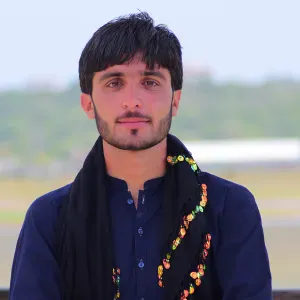 Oui, je suis prêt, si Dieu le veut, mais au Pakistan.