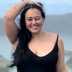 Procuro cuidadora para os meus avós 