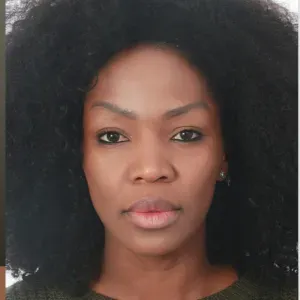 Cuidadora en Barcelona: paciente, cariñosa fuerte y alegre.