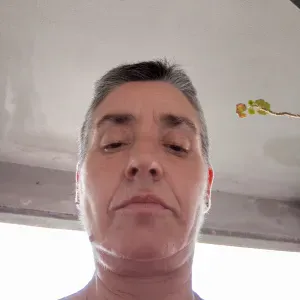 Busco una niñera en Vitoria.