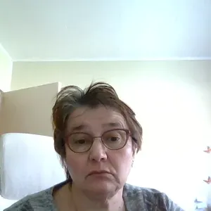 AUXILIAIRE de vie à domicile et aide ménagère