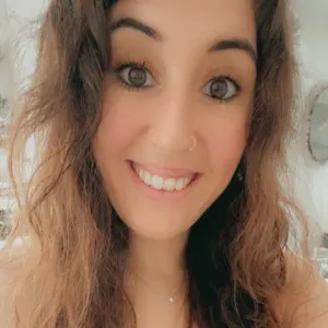 Aide soignante diplômée d'état
