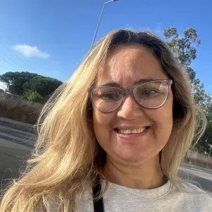 Ótima empregada de limpeza com experiência e referência