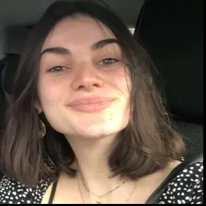 Étudiante disponible pour baby-sitting