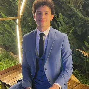 Committed Tutor looking for a job