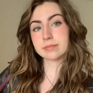 Baby-sitter calme et à l'écoute sur Angoulême
