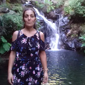 Trabalho ja em lar tenho experiência 